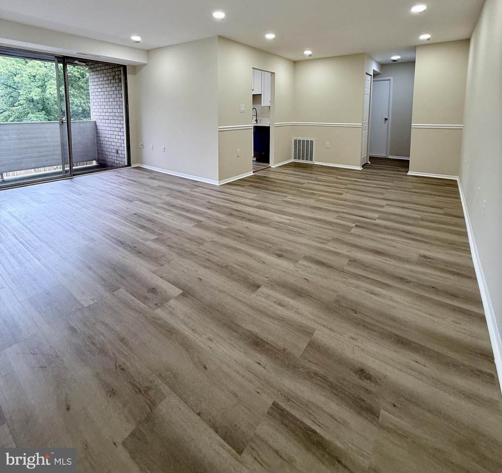 5608 Bloomfield Drive - Photo 1