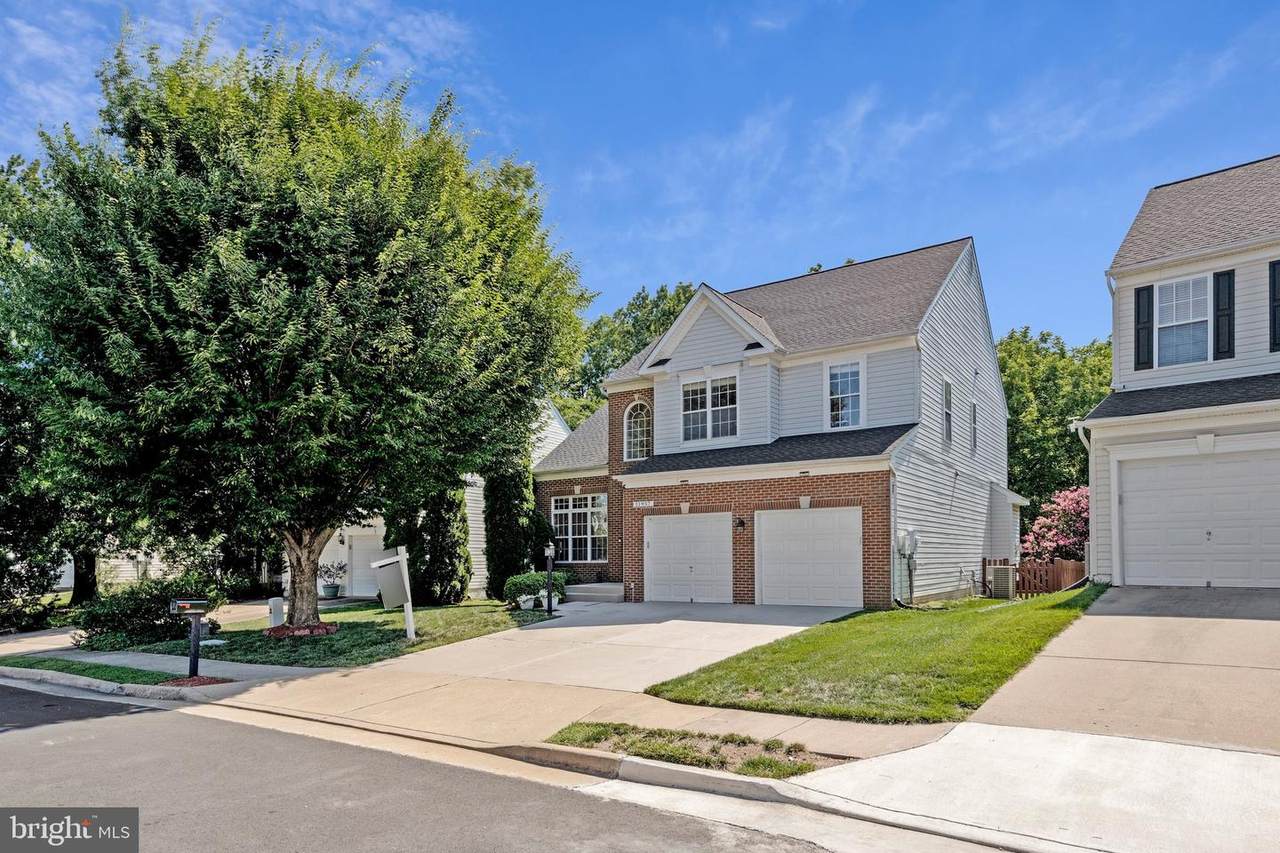 11957 Molly Pitcher Circle - Photo 1