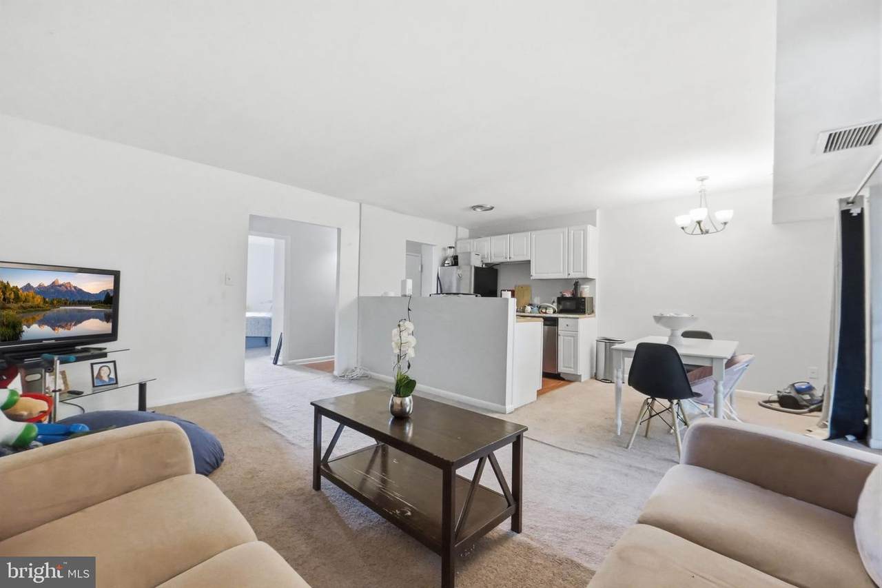 2231 Castle Rock Square - Photo 1