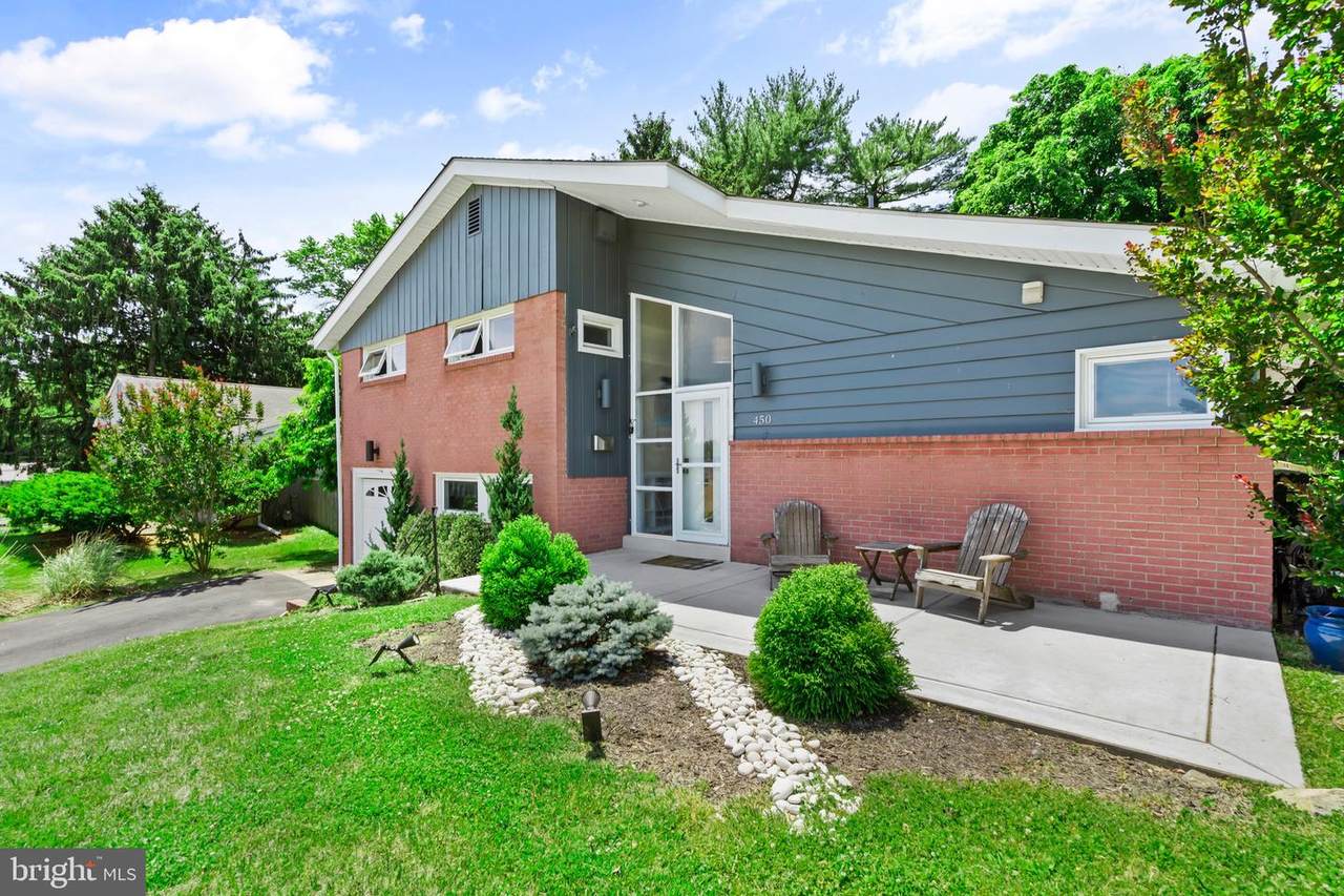 450 Foster Drive - Photo 1