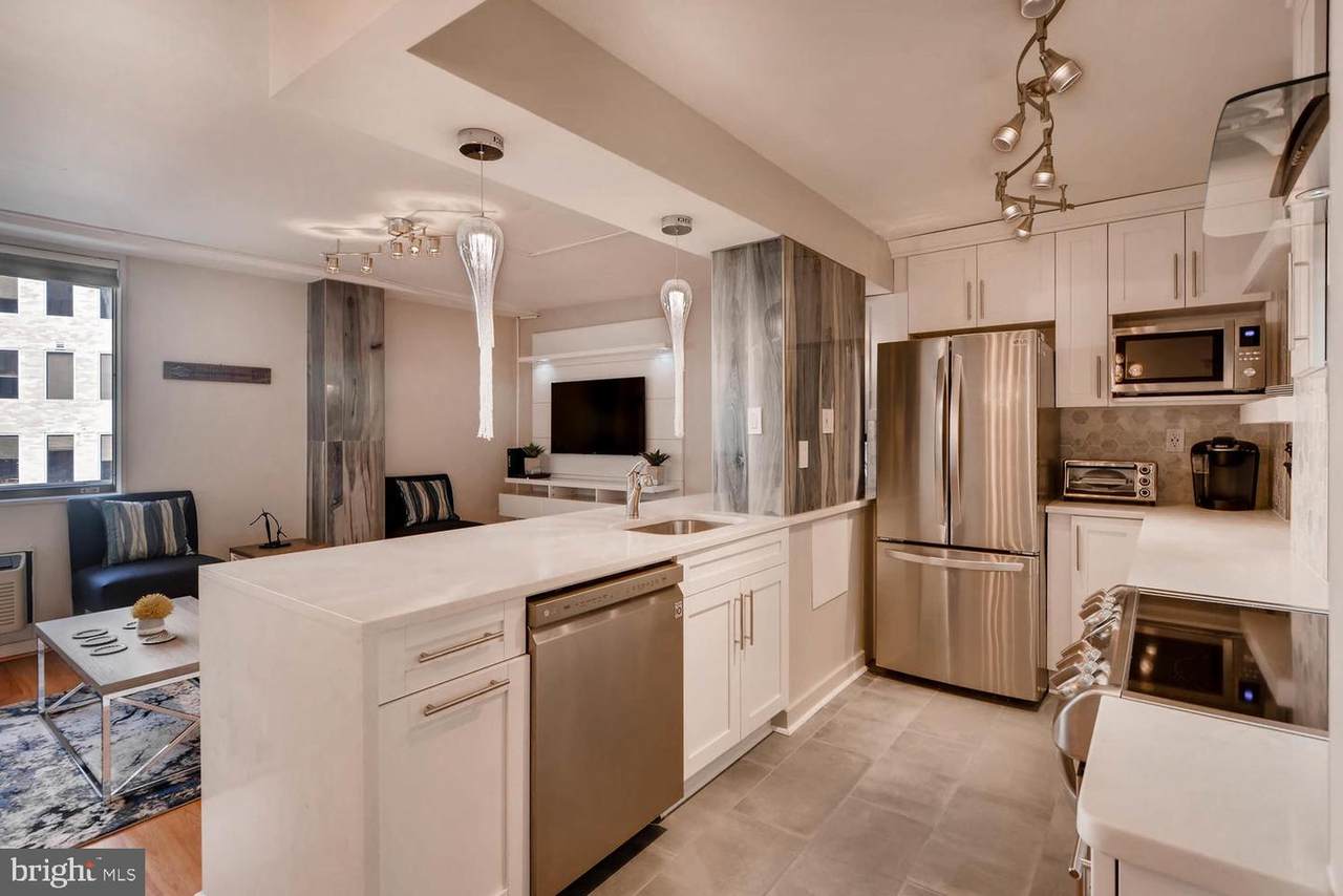 1325 18TH Street - Photo 1