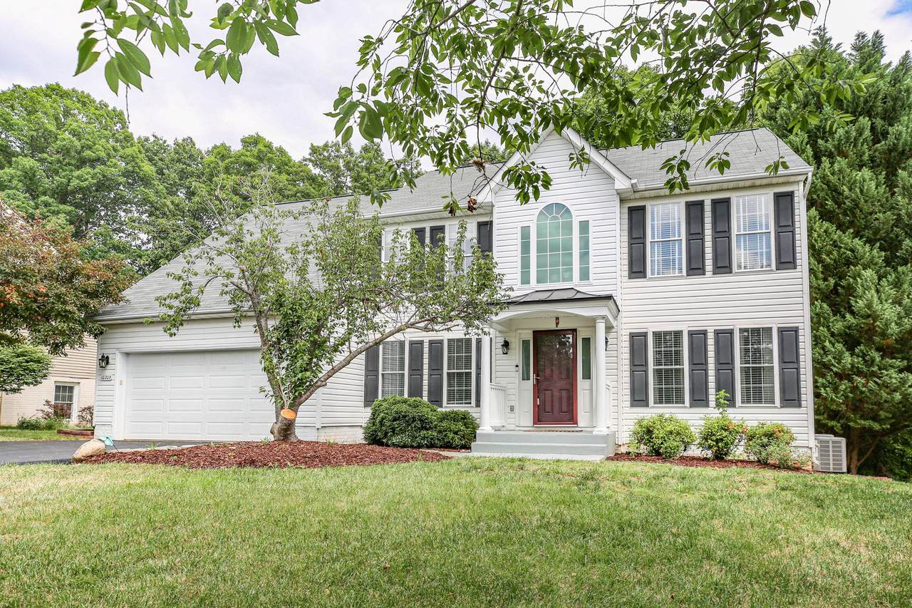10205 Hampton Lane - Photo 1