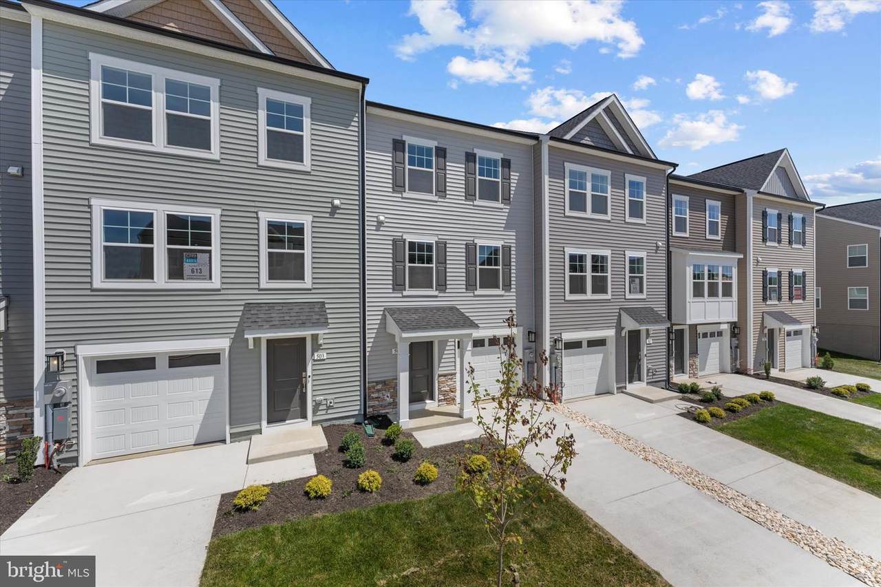 505 Fontana Circle - Photo 1
