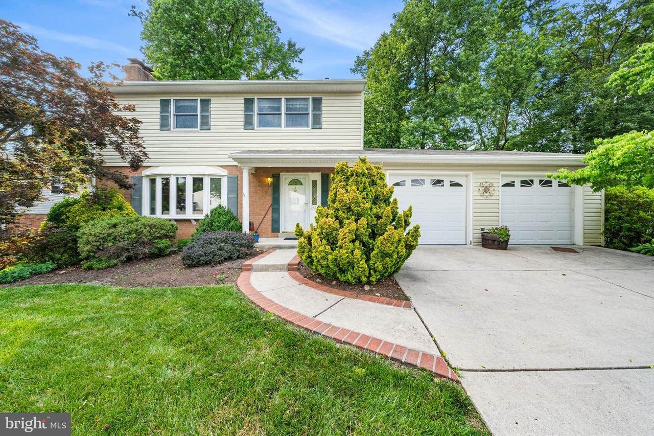 8522 Fairburn Drive - Photo 1