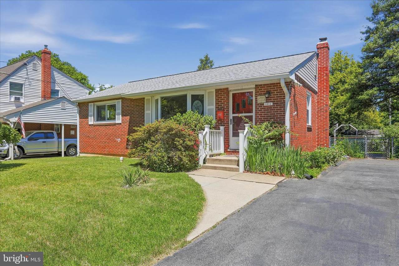 1014 Scott Avenue - Photo 1