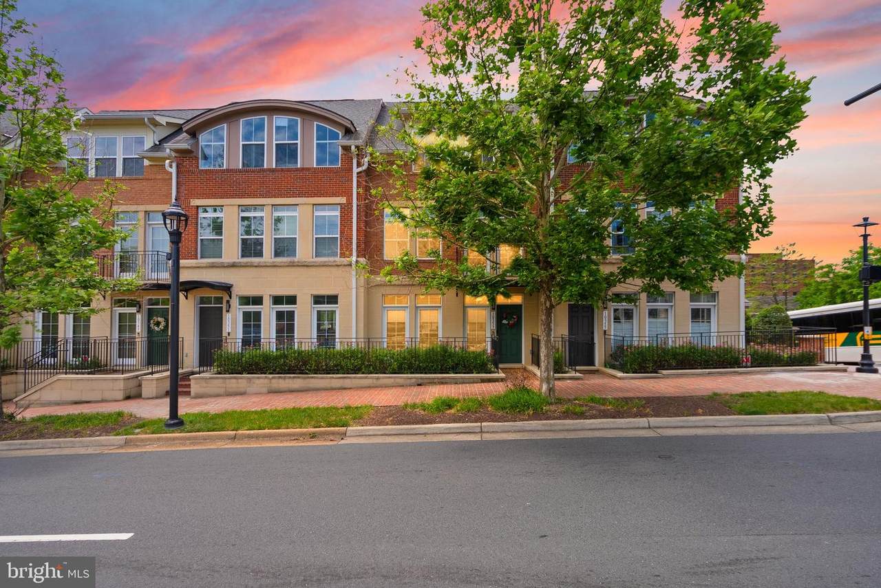 10353 Main Street - Photo 1