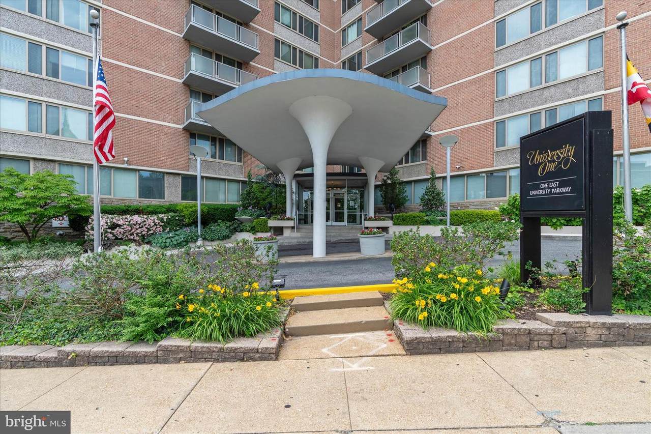 1 University Parkway - Photo 1