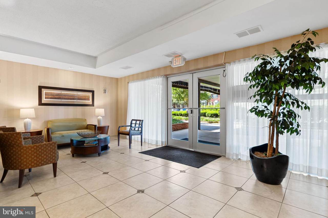 https://bt-photos.global.ssl.fastly.net/brightmls/1280_boomver_2_804983364330-2.jpg