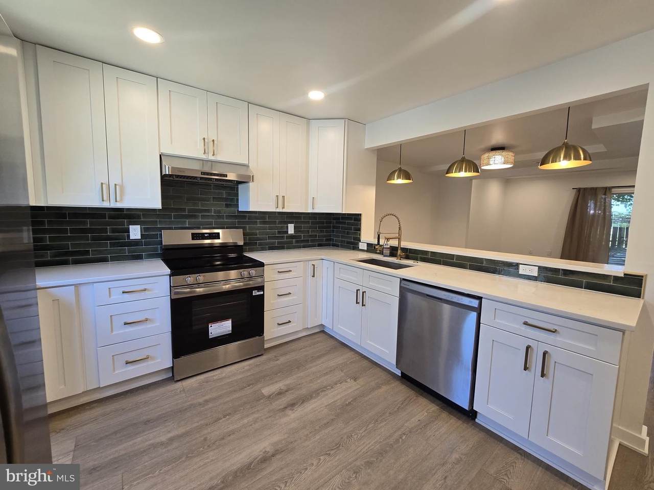 8760 Stoneridge Drive - Photo 1