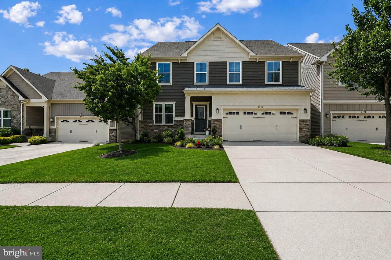 8124 Meadowgate Circle - Photo 1