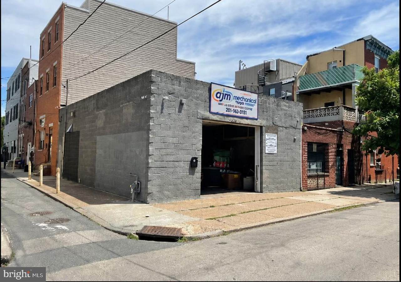203 Moore Street - Photo 1