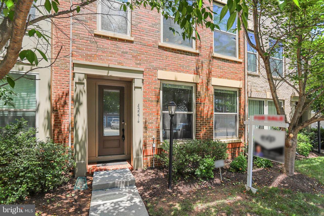 42274 Hampton Woods Terrace - Photo 1