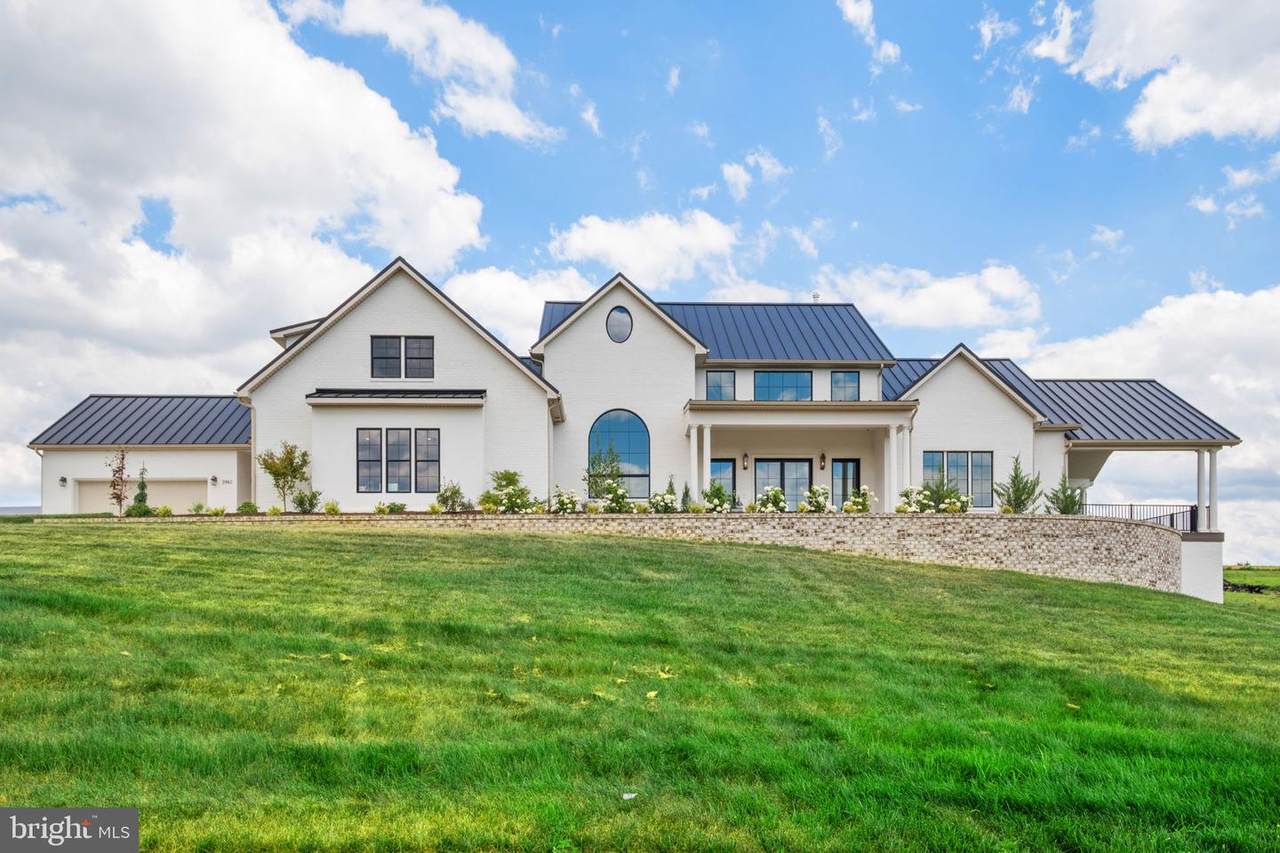 3961 Oak Ridge Rd - Photo 1