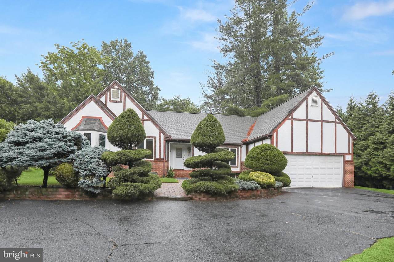 1421 Saratoga Drive - Photo 1