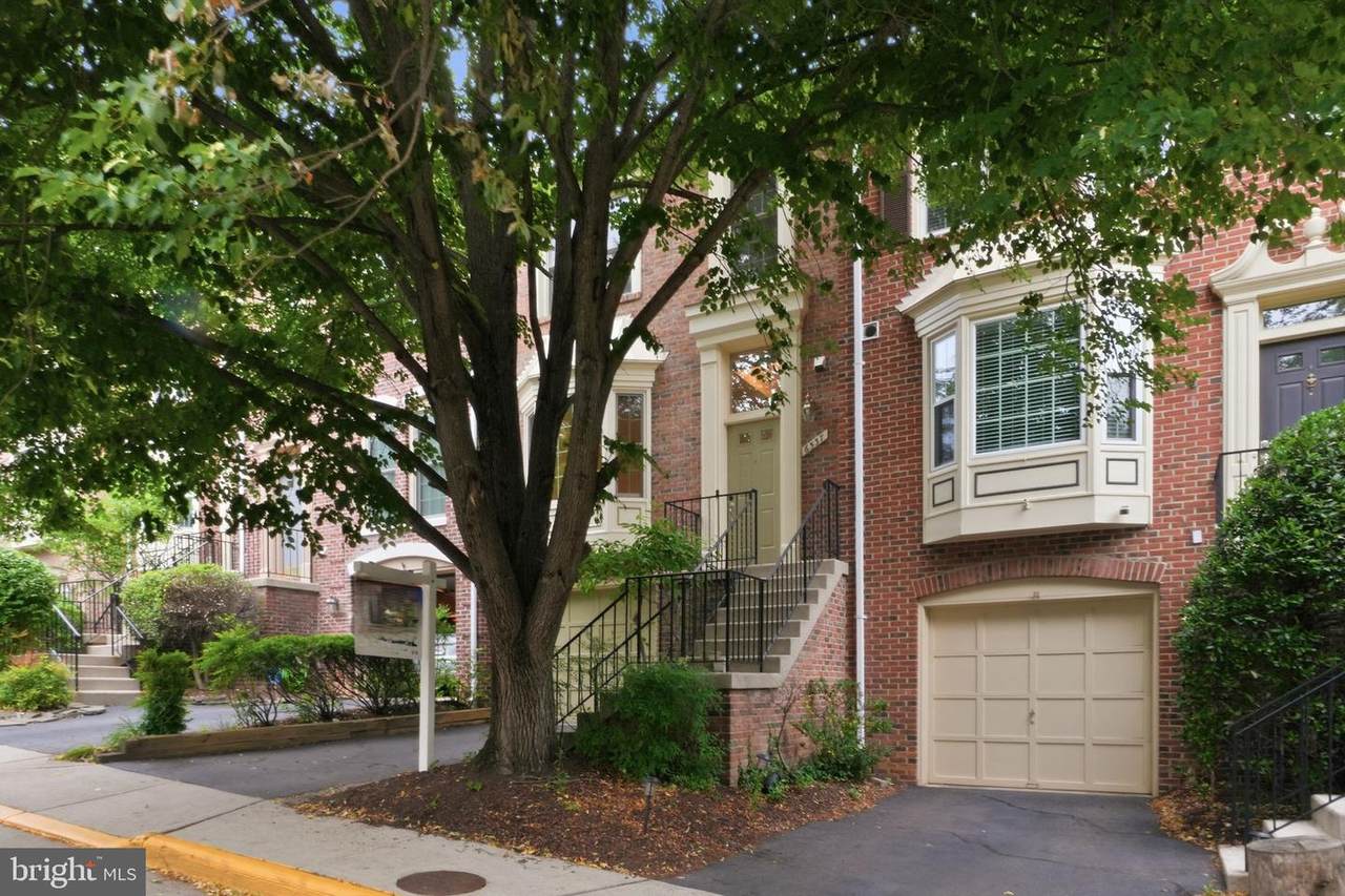 6537 Milva Lane - Photo 1
