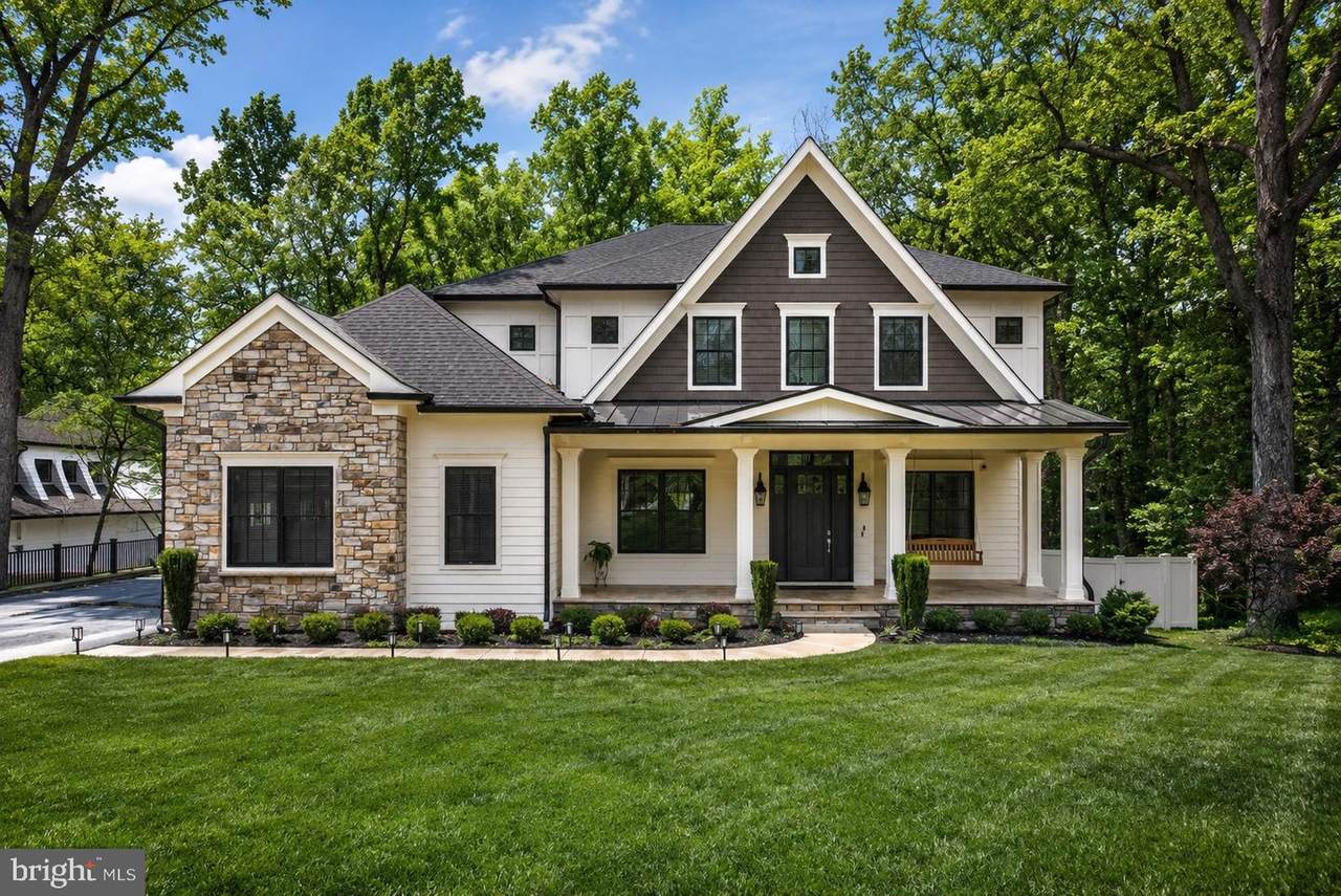 7002 River Oaks Drive - Photo 1