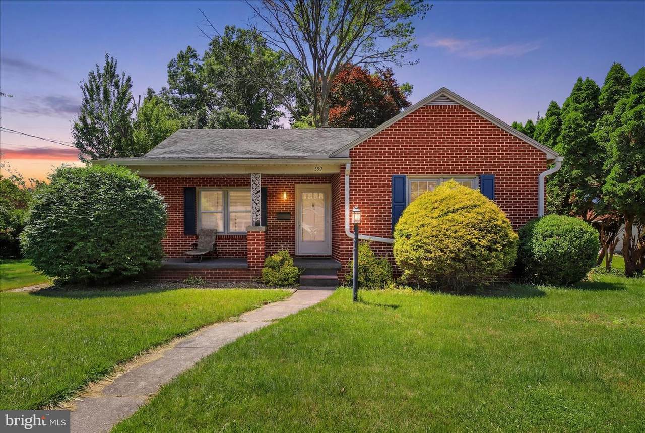 439 8TH Street - Photo 1