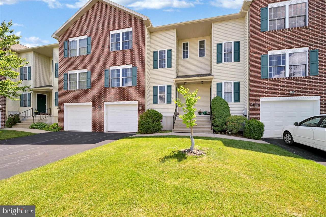 526 Lantern Green Way - Photo 1
