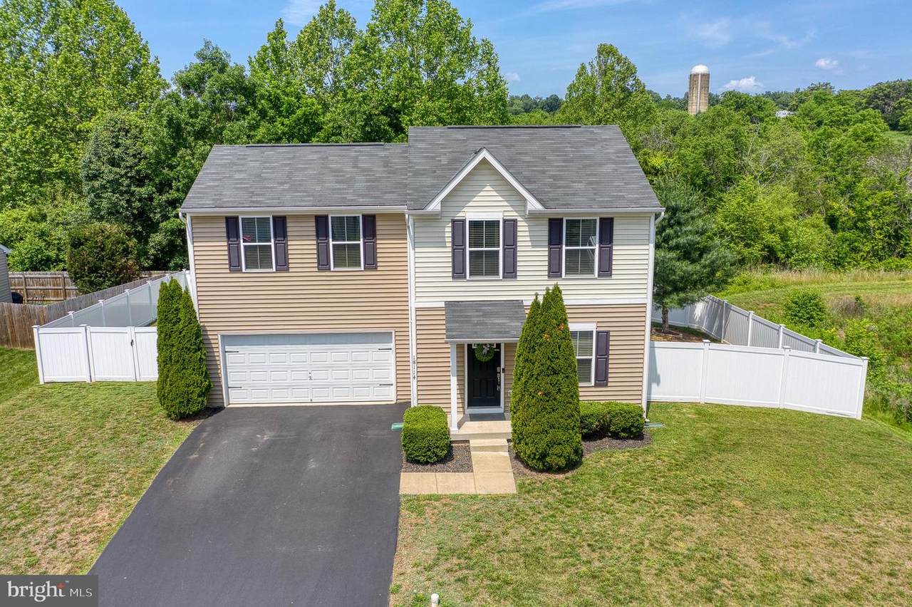 18114 Scenic Creek Lane - Photo 1