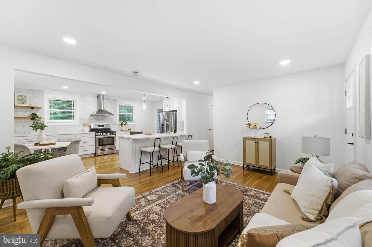 10811 Tenbrook Court - Photo 1