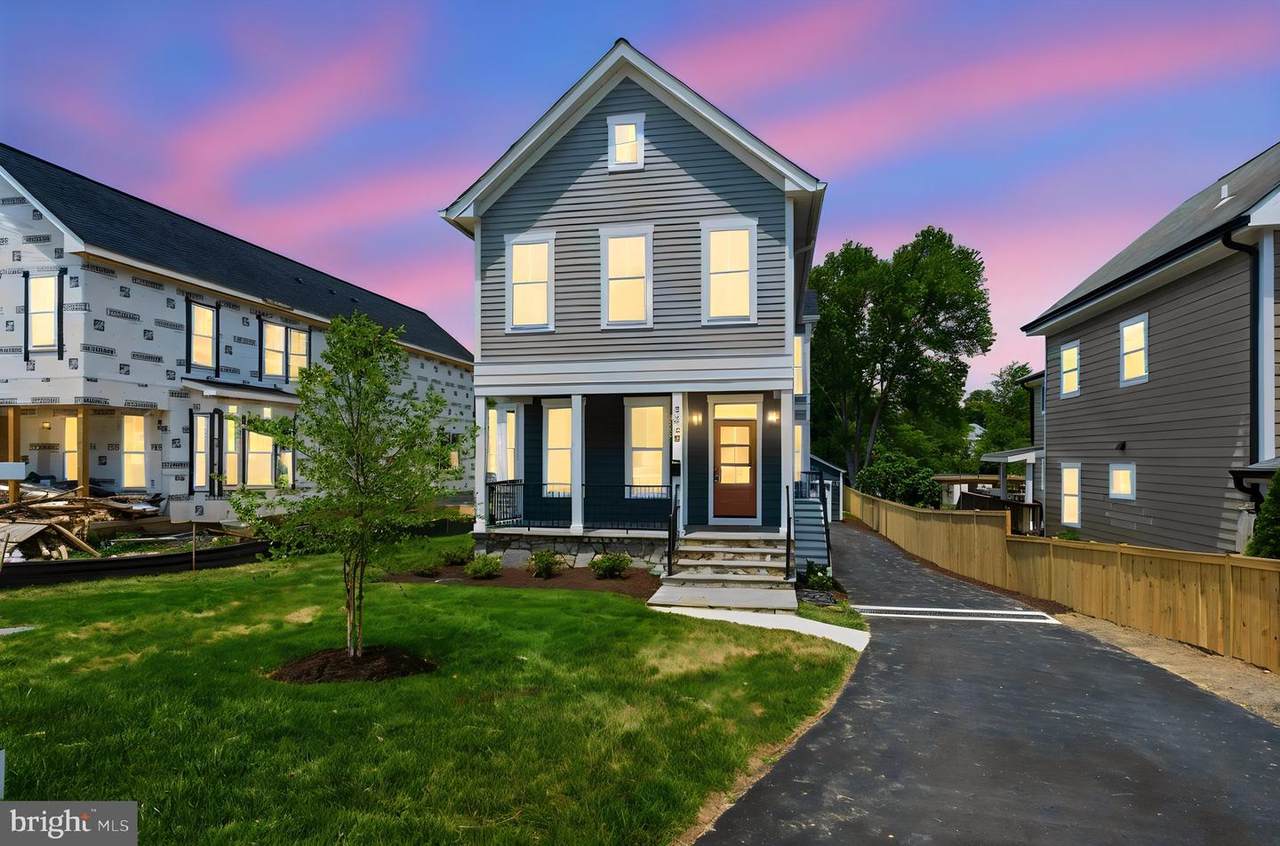 3220 Clayborne Avenue - Photo 1