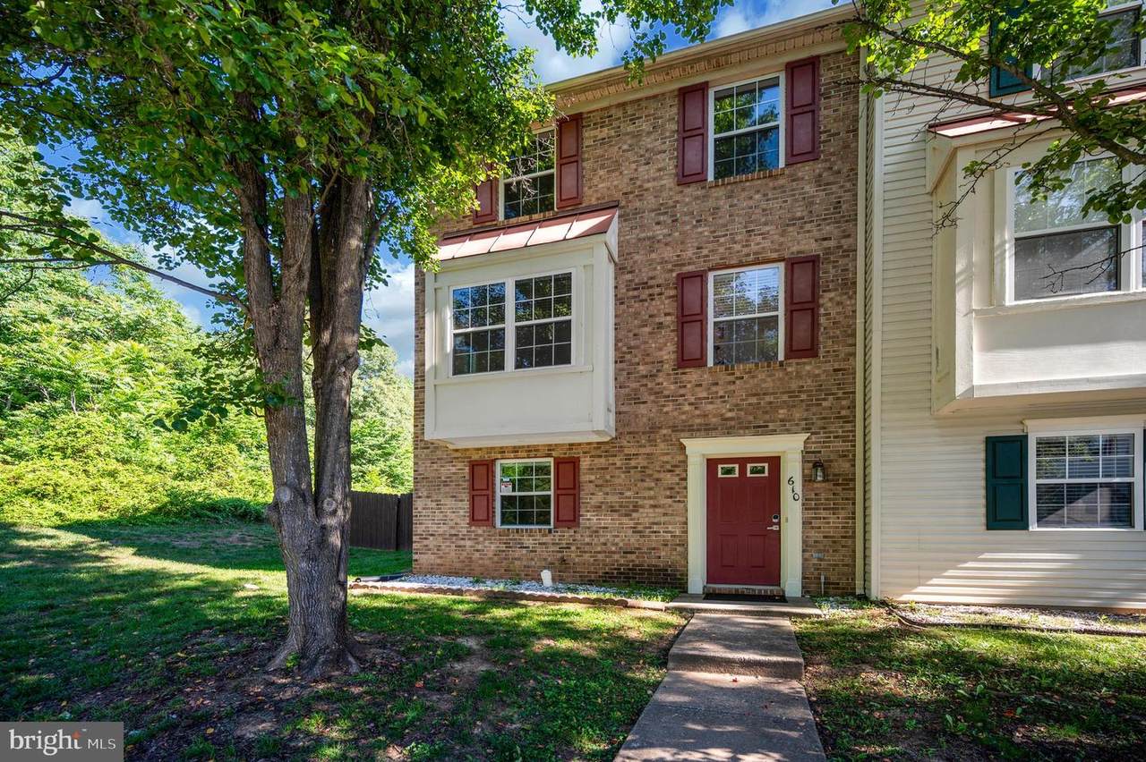 610 Kensington Drive - Photo 1