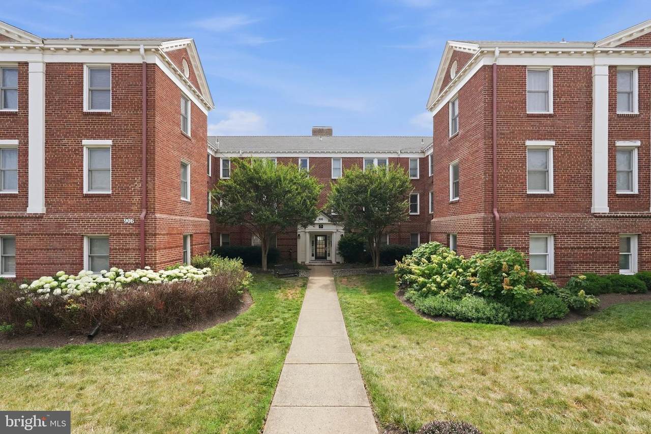 906 Washington Street - Photo 1