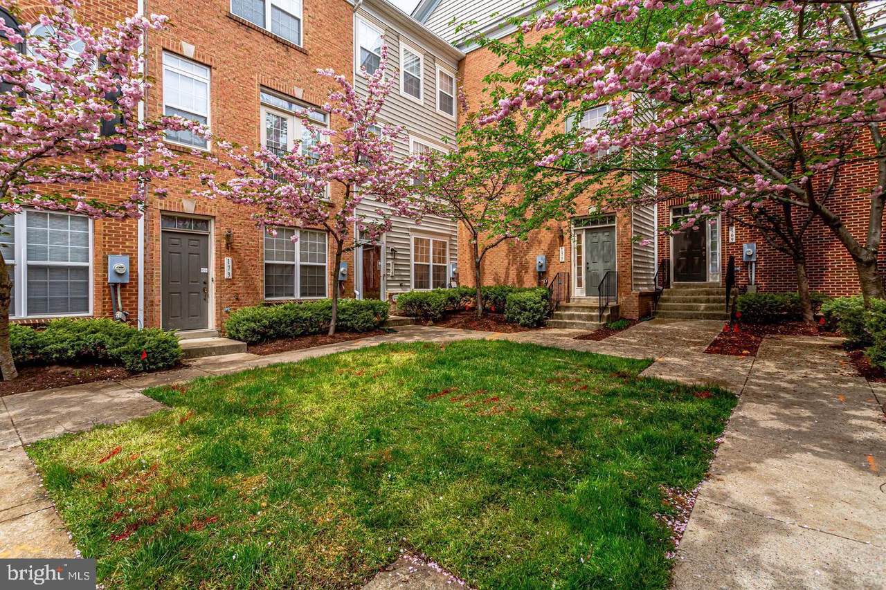 169 Danbury Street - Photo 1