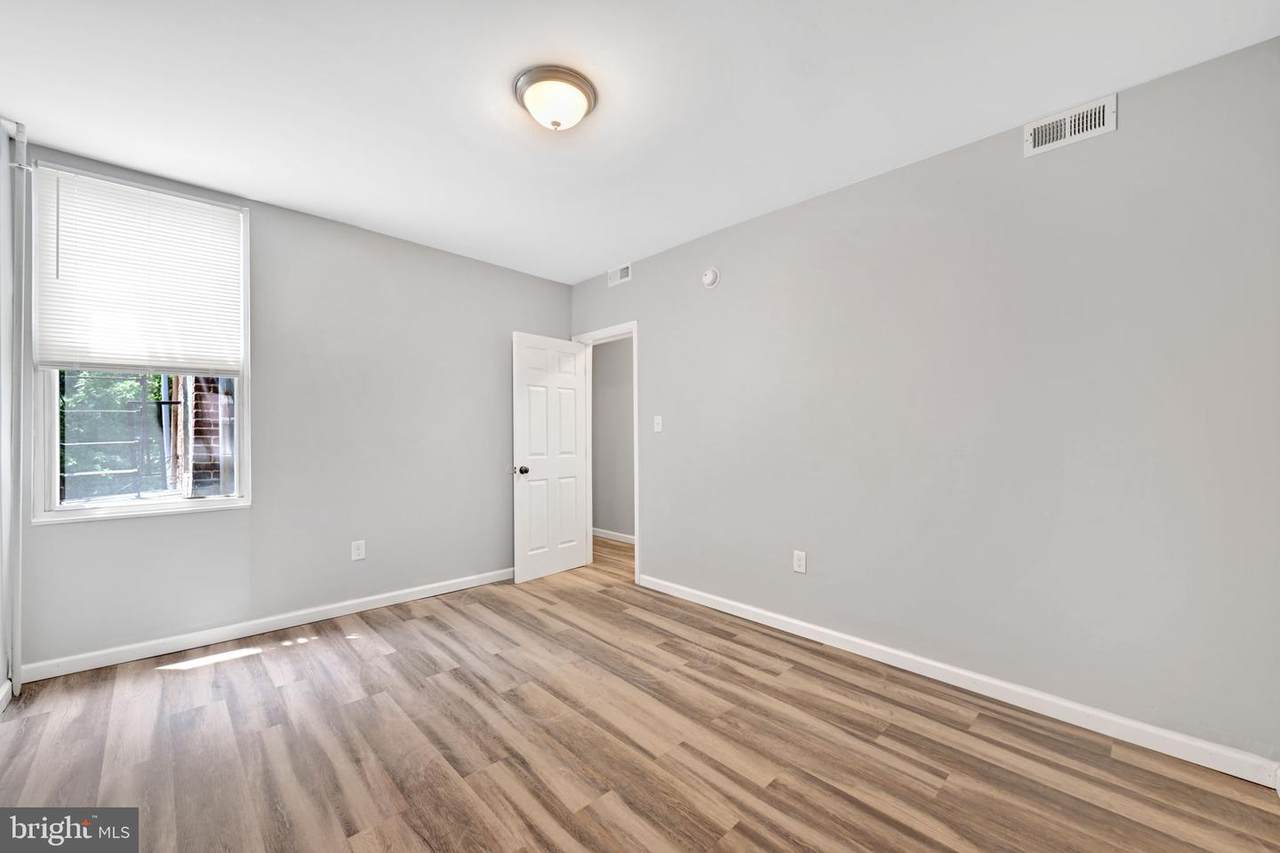 319 22ND Street - Photo 1