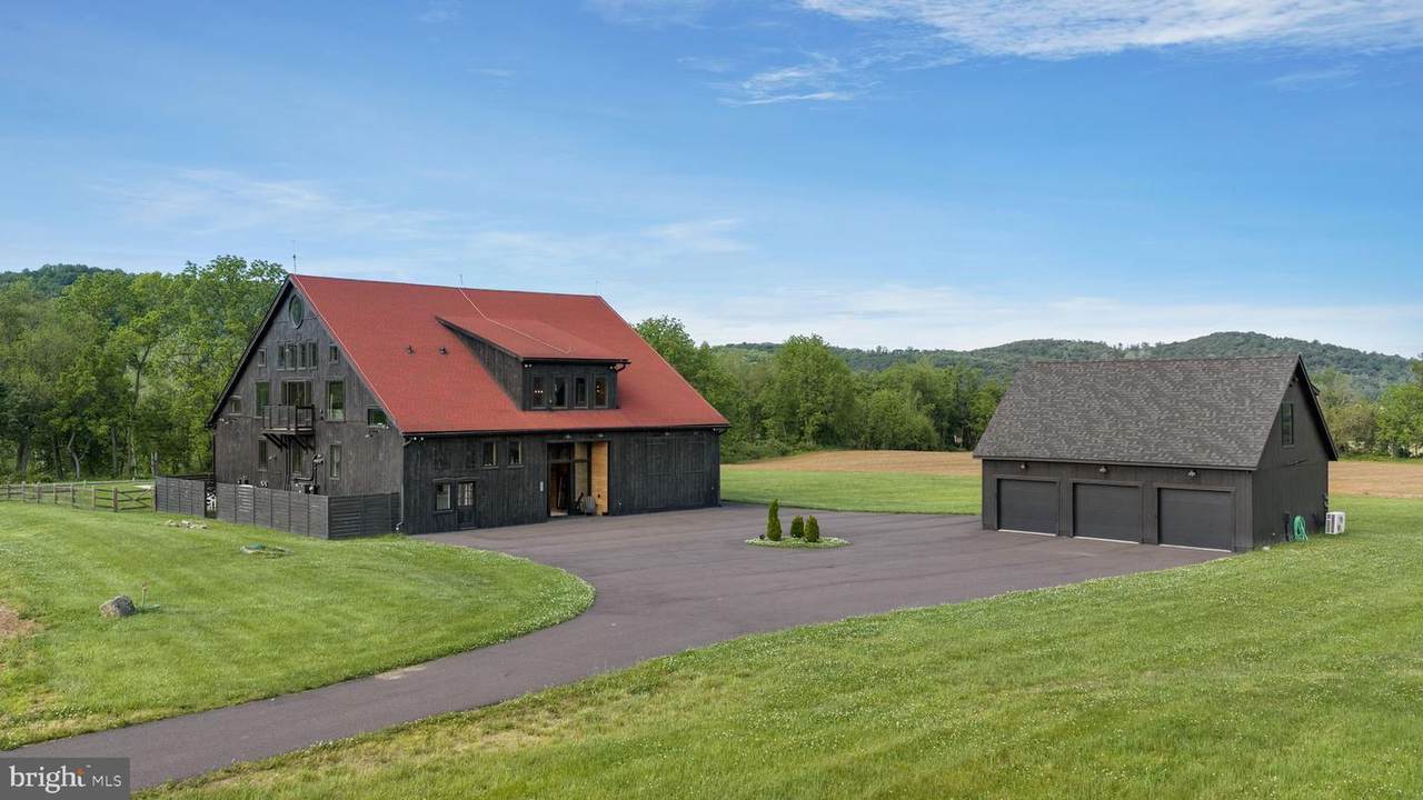 854 Spring Hill Road - Photo 1