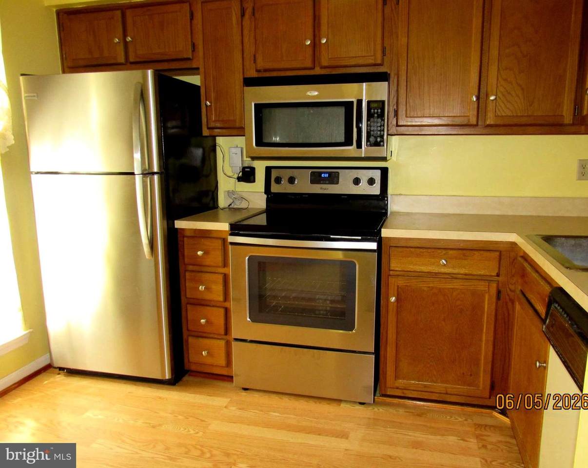 https://bt-photos.global.ssl.fastly.net/brightmls/1280_boomver_2_805008778788-2.jpg