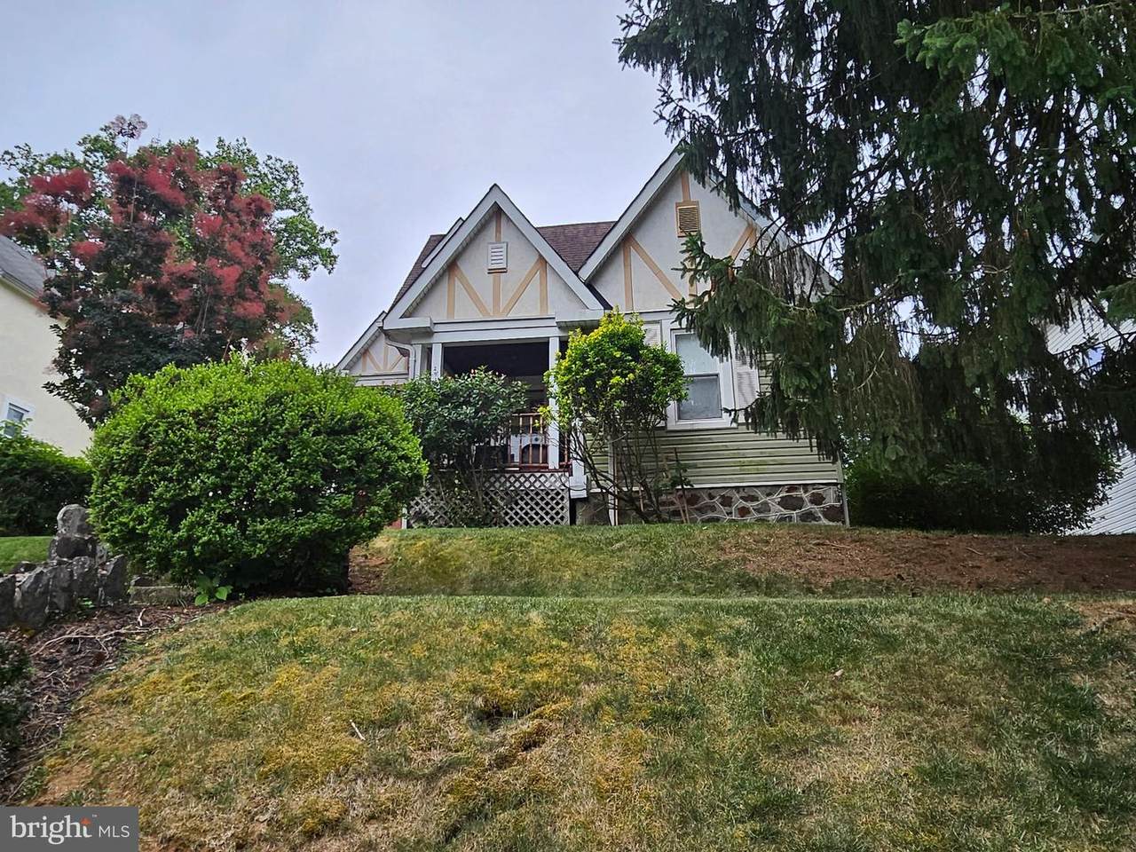 2913 Silver Hill Avenue - Photo 1