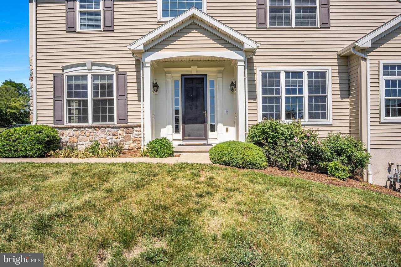 427 Carmella Drive - Photo 1