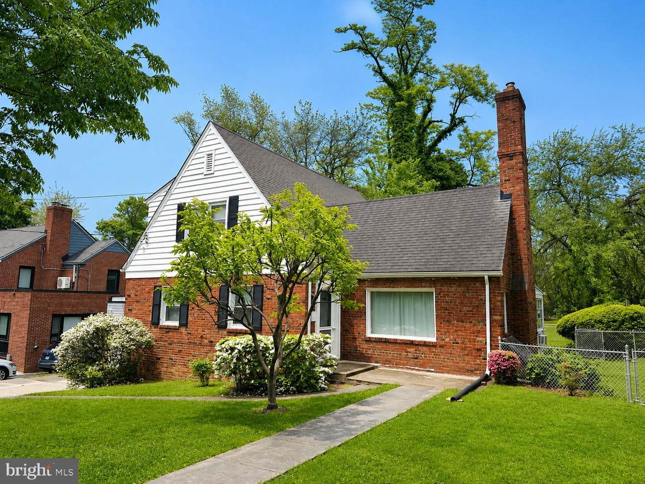 4801 Nebraska Avenue - Photo 1