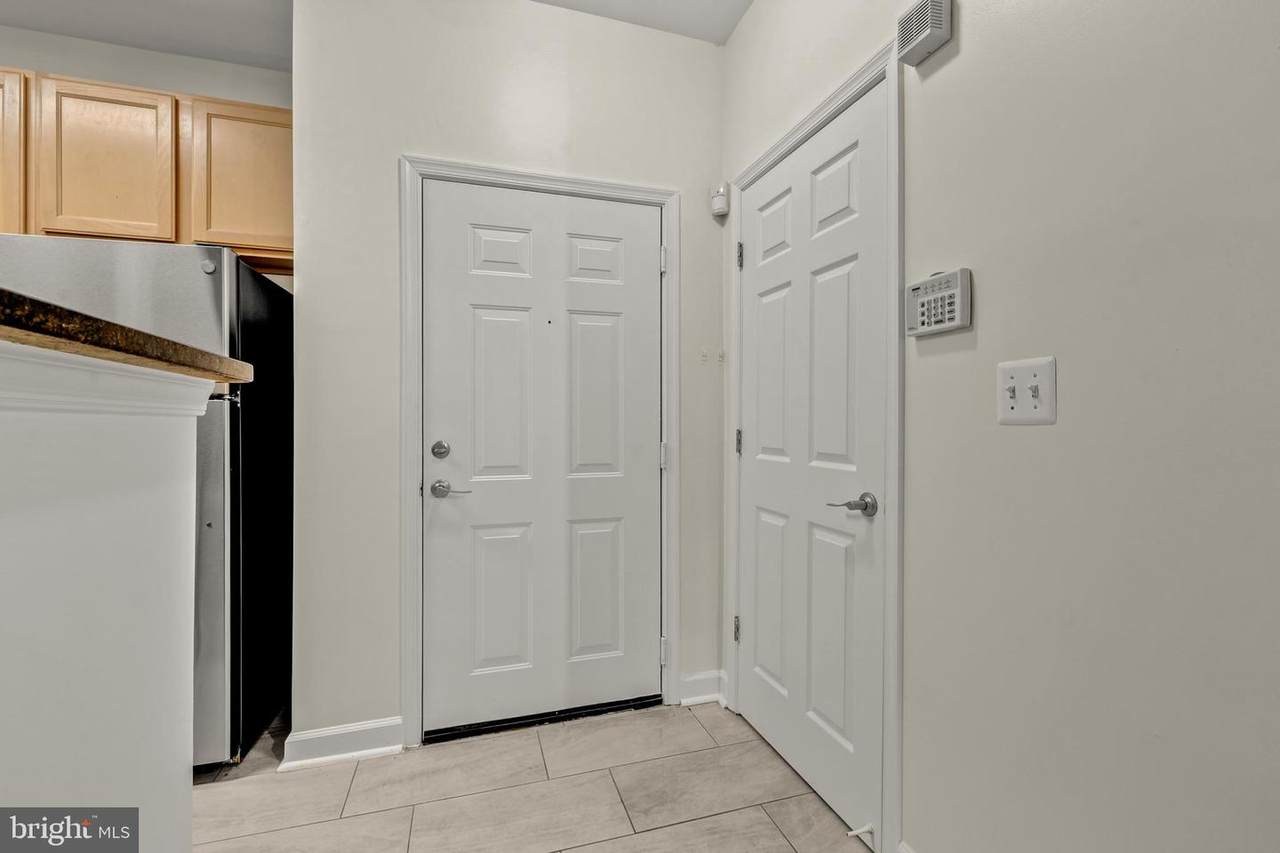 https://bt-photos.global.ssl.fastly.net/brightmls/1280_boomver_2_805022455448-2.jpg