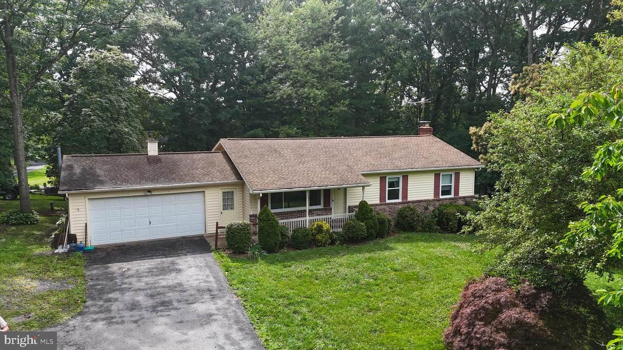 220 Hideaway Drive - Photo 1