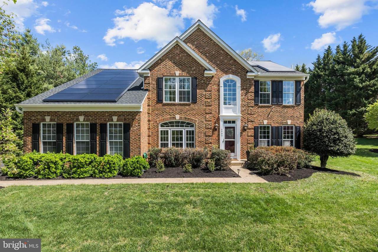 6909 Tanglewood Drive - Photo 1