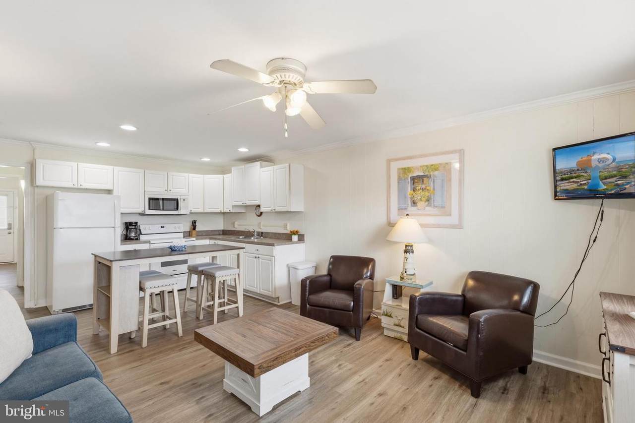 409 Saint Louis Avenue - Photo 1