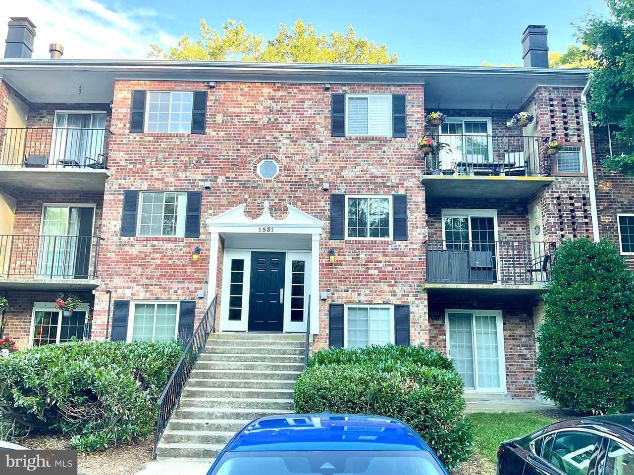 1531 Colonial Drive - Photo 1