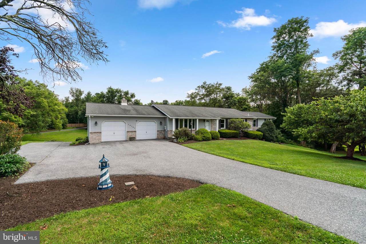 13751 Barberry Way - Photo 1