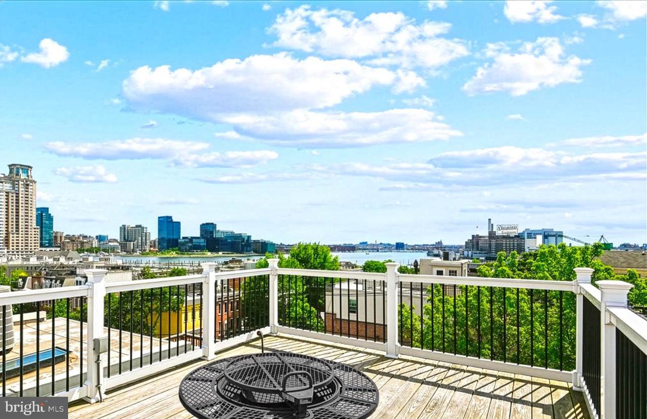 1406 Jackson Street - Photo 1
