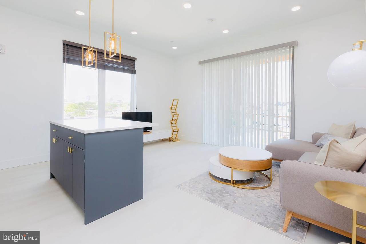 520 Caroline Street - Photo 1