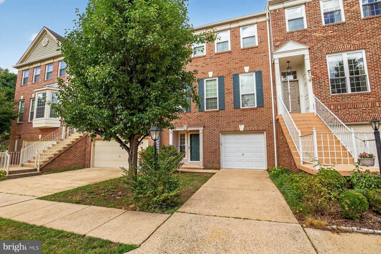 20866 Trinity Square - Photo 1