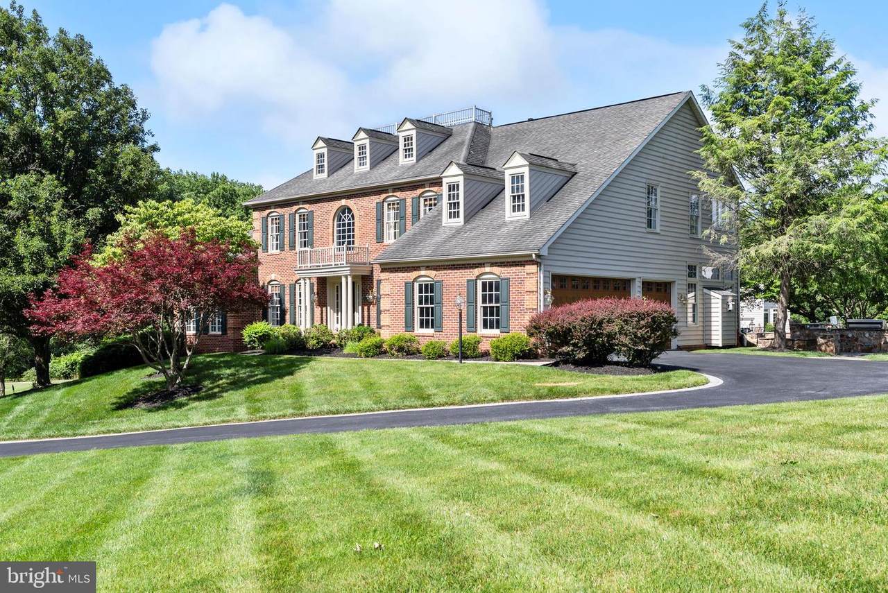 7 Red Tree Lane - Photo 1