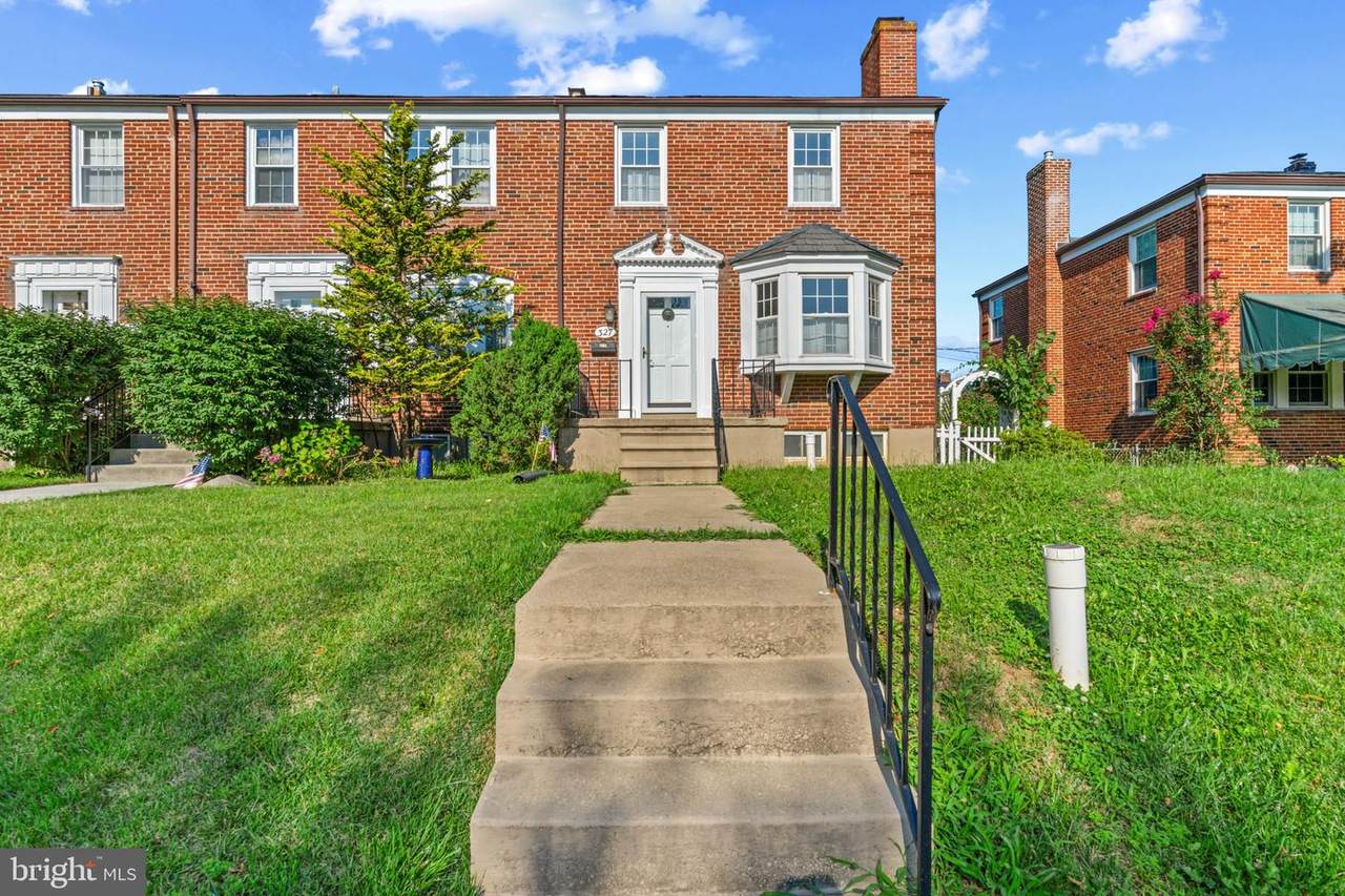 327 Stratford Road - Photo 1