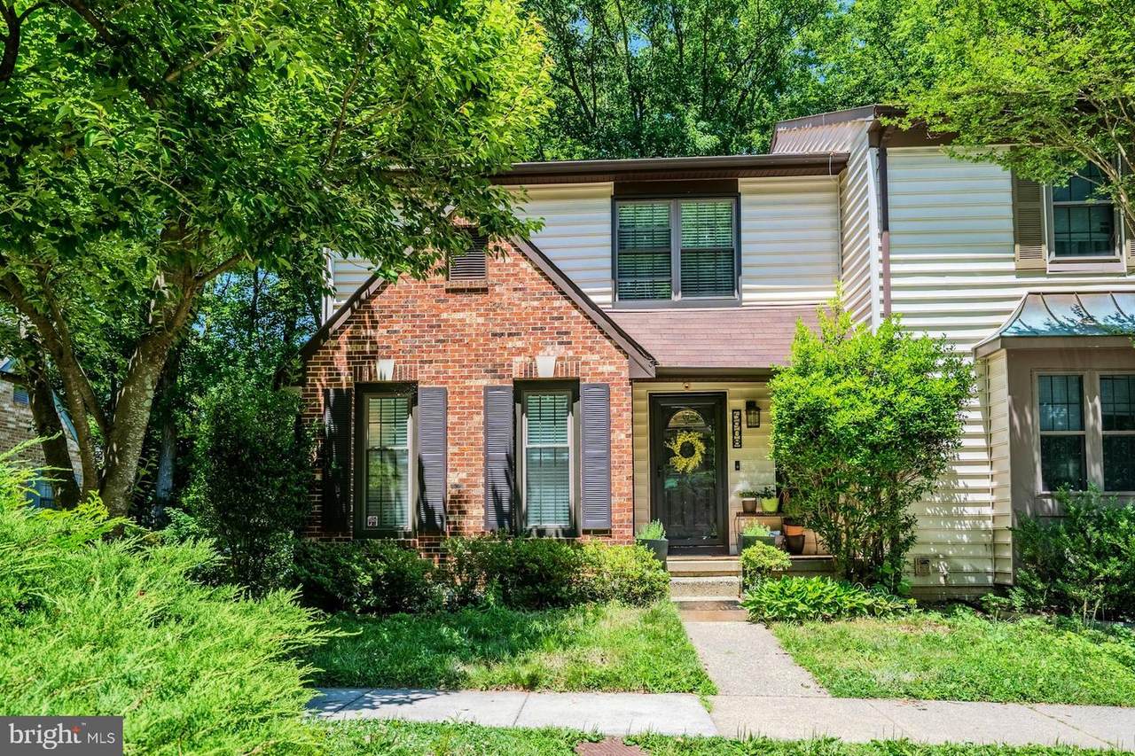 5908 Roberts Common Court - Photo 1
