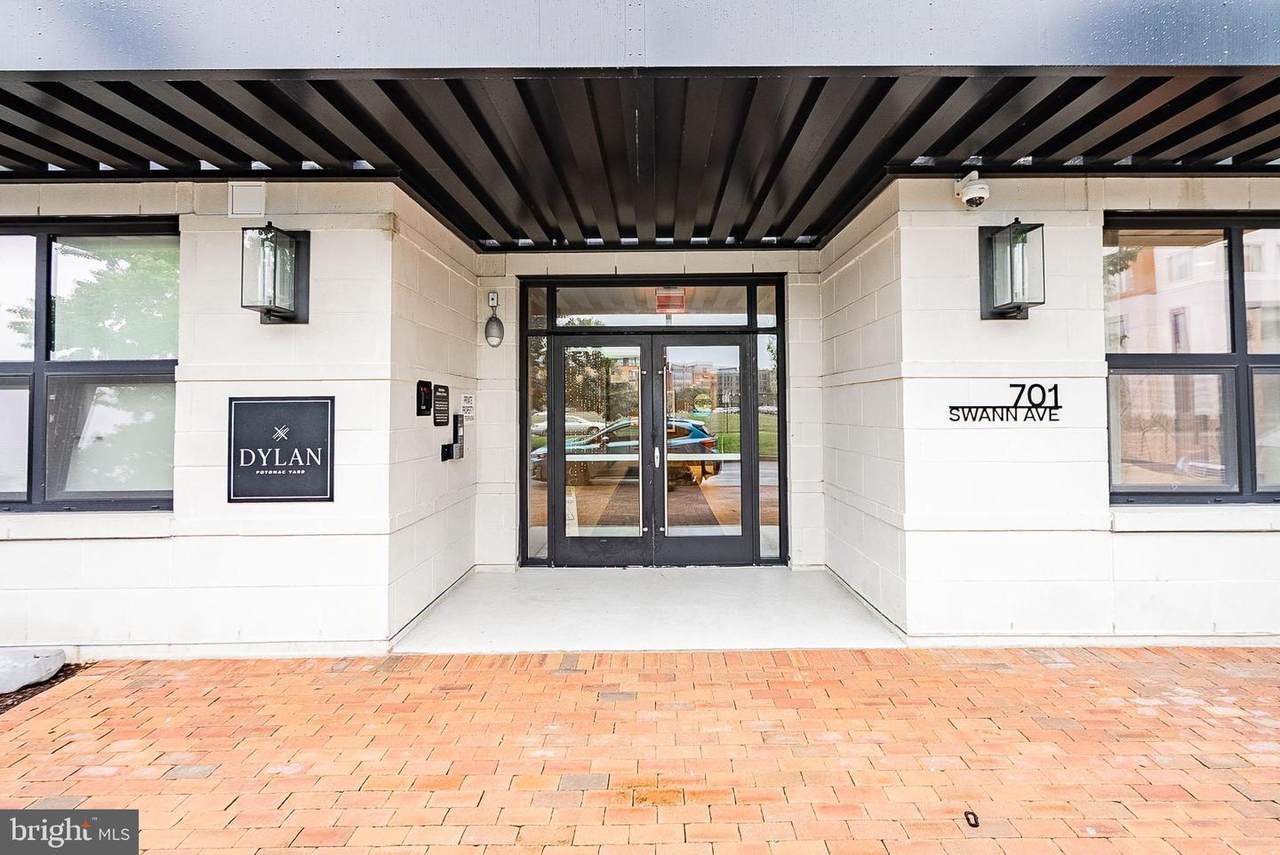 701 Swann Avenue - Photo 1