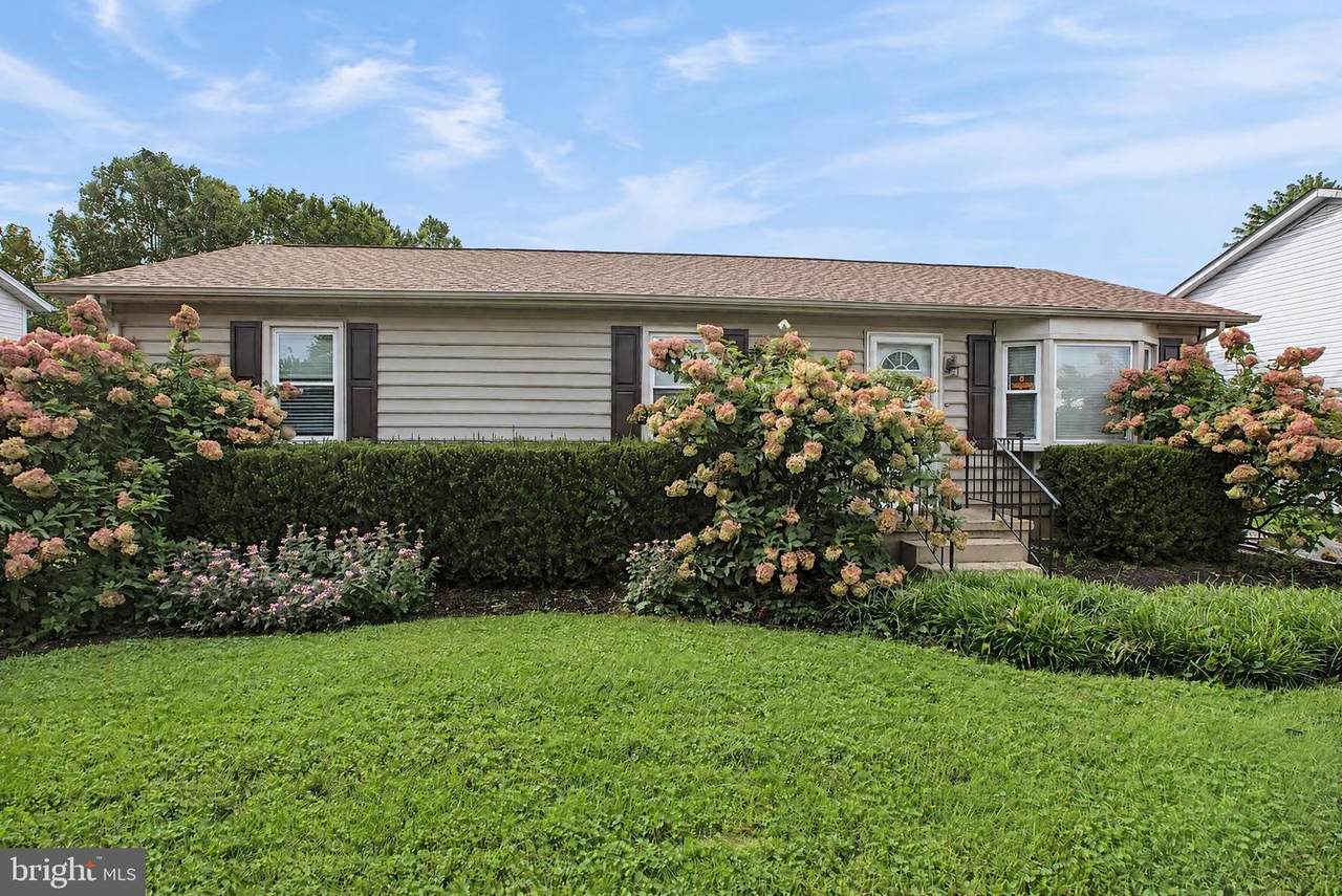 6723 Huntland Drive - Photo 1