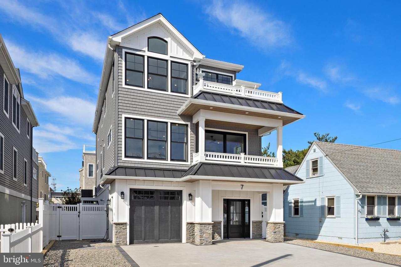 7 19TH Street - Photo 1
