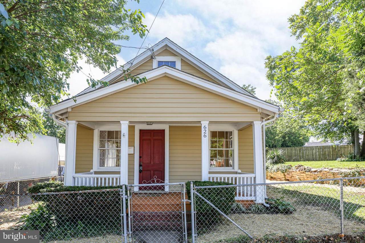 626 Charlotte Street - Photo 1